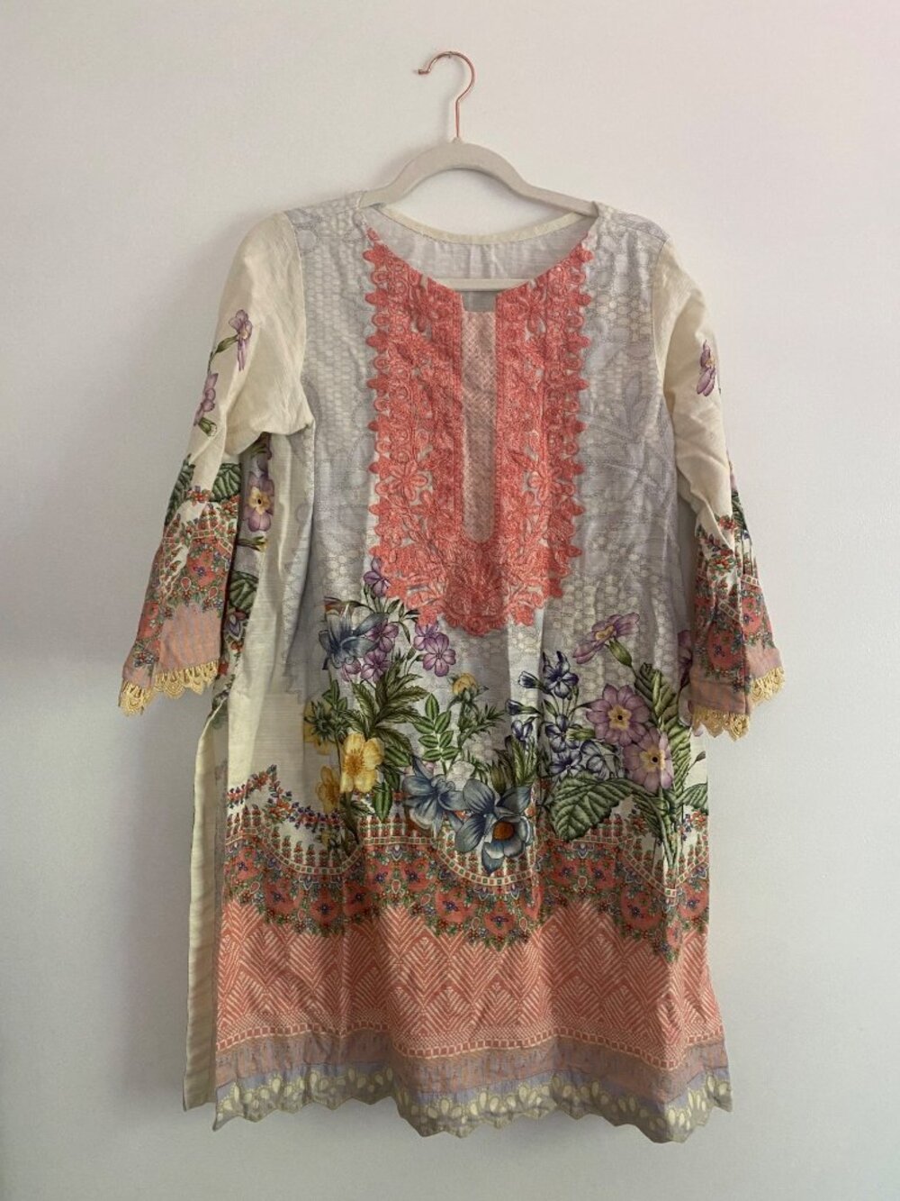 Handmade Floral Embroidered Pakistani Kurta Tunic with Lace Size M